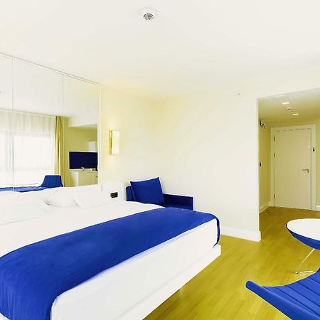 Orbi Twin Towers Aparthotel With Sea View Μπατούμι Εξωτερικό φωτογραφία