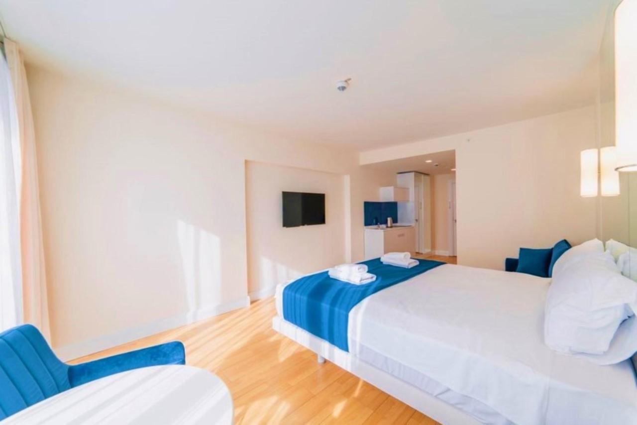Orbi Twin Towers Aparthotel With Sea View Μπατούμι Εξωτερικό φωτογραφία