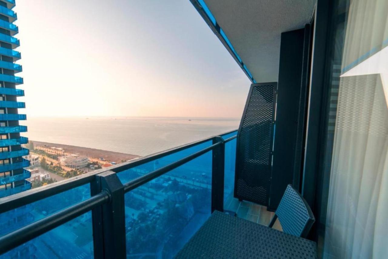 Orbi Twin Towers Aparthotel With Sea View Μπατούμι Εξωτερικό φωτογραφία