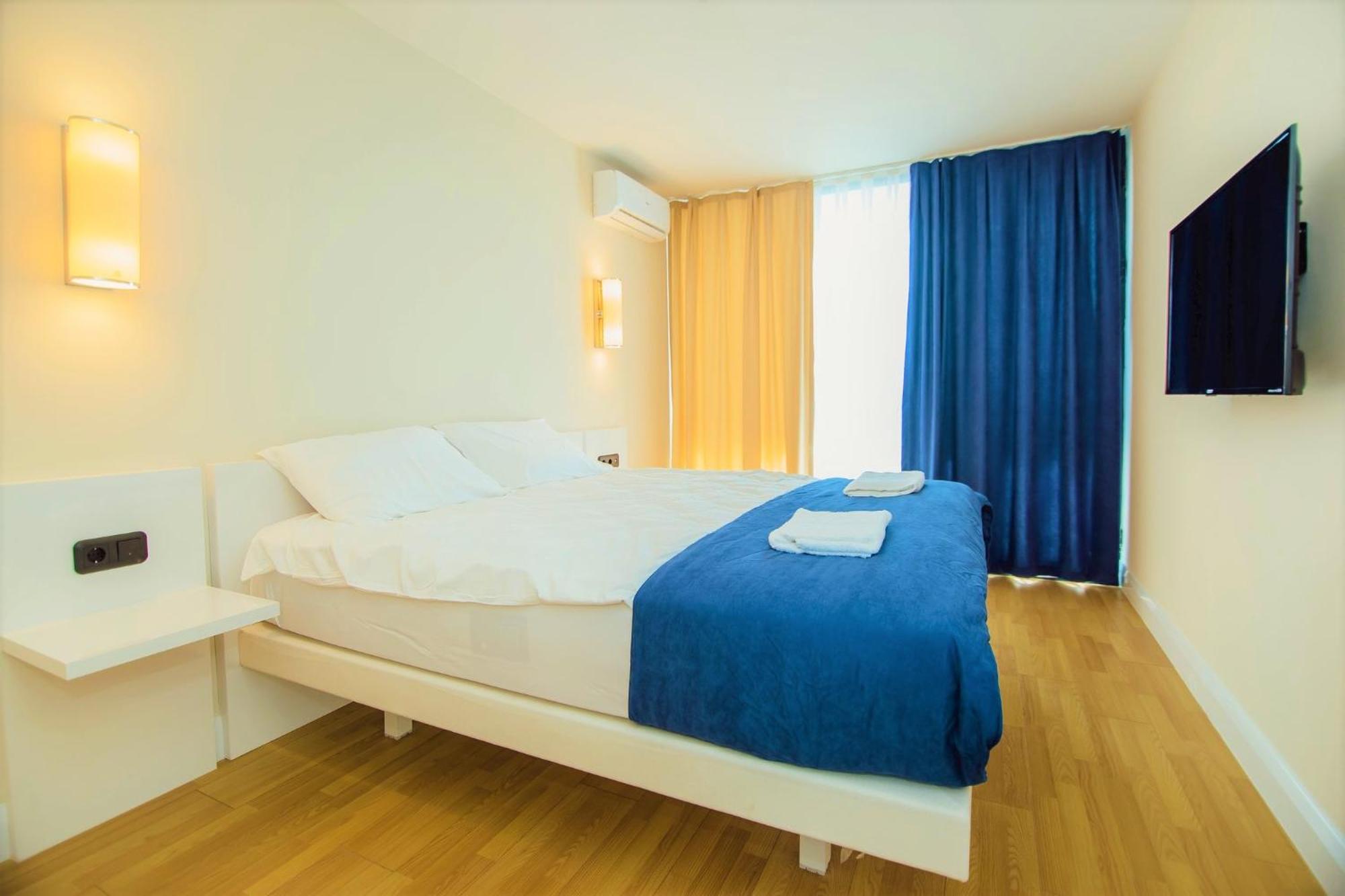 Orbi Twin Towers Aparthotel With Sea View Μπατούμι Εξωτερικό φωτογραφία