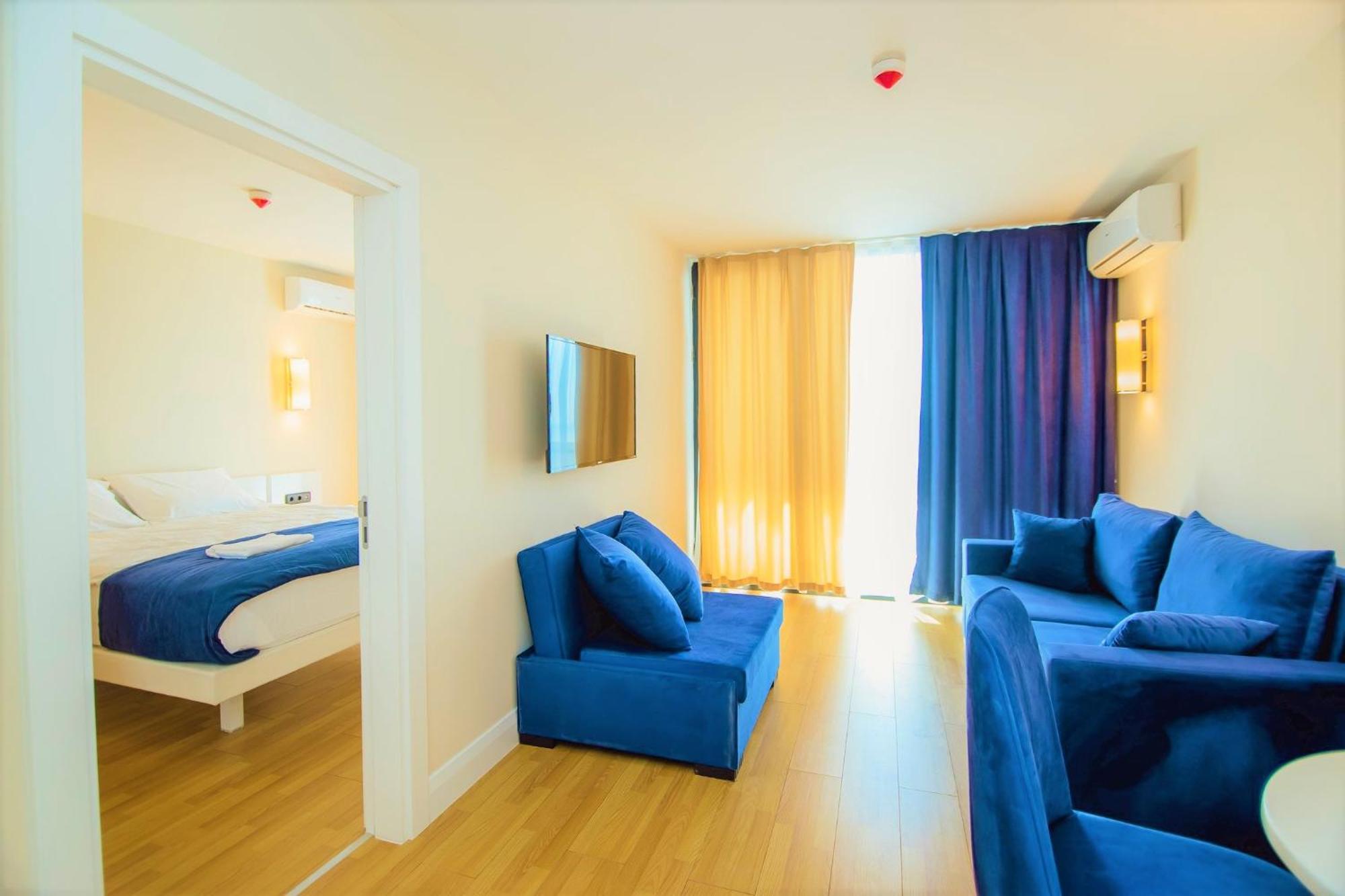 Orbi Twin Towers Aparthotel With Sea View Μπατούμι Εξωτερικό φωτογραφία