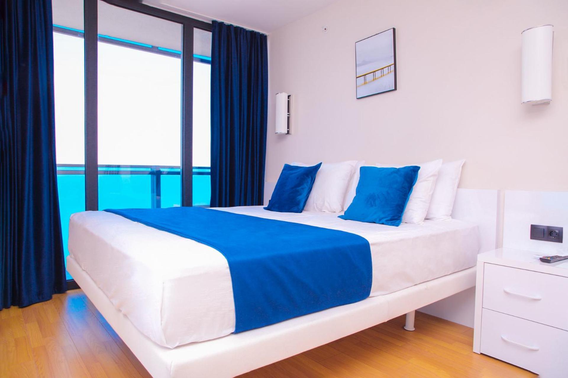 Orbi Twin Towers Aparthotel With Sea View Μπατούμι Εξωτερικό φωτογραφία